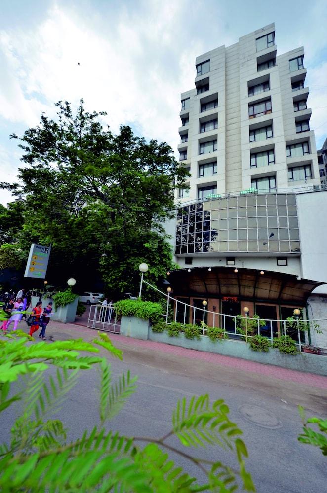 Budget Inn Bellevue Surat Bagian luar foto