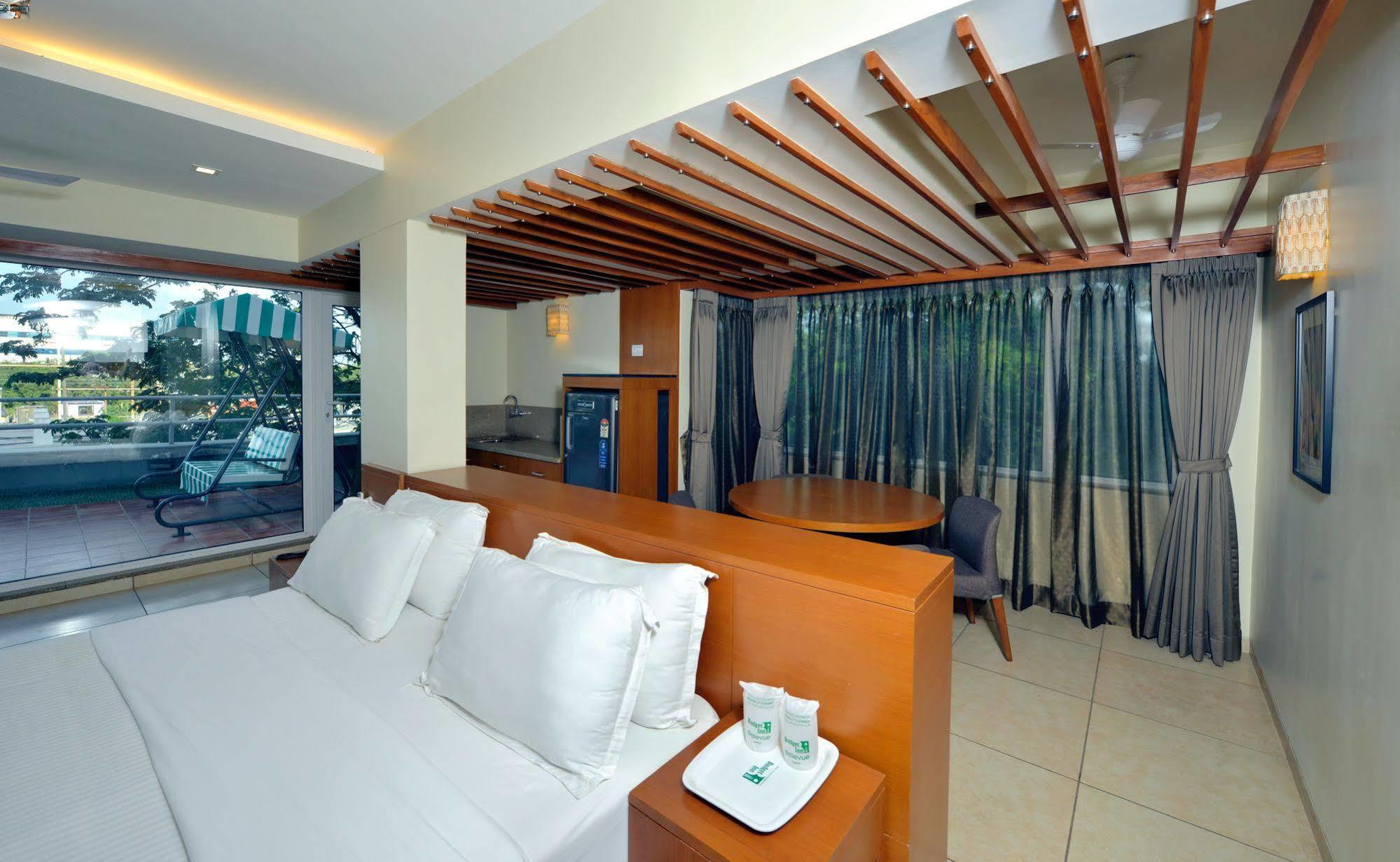 Budget Inn Bellevue Surat Bagian luar foto