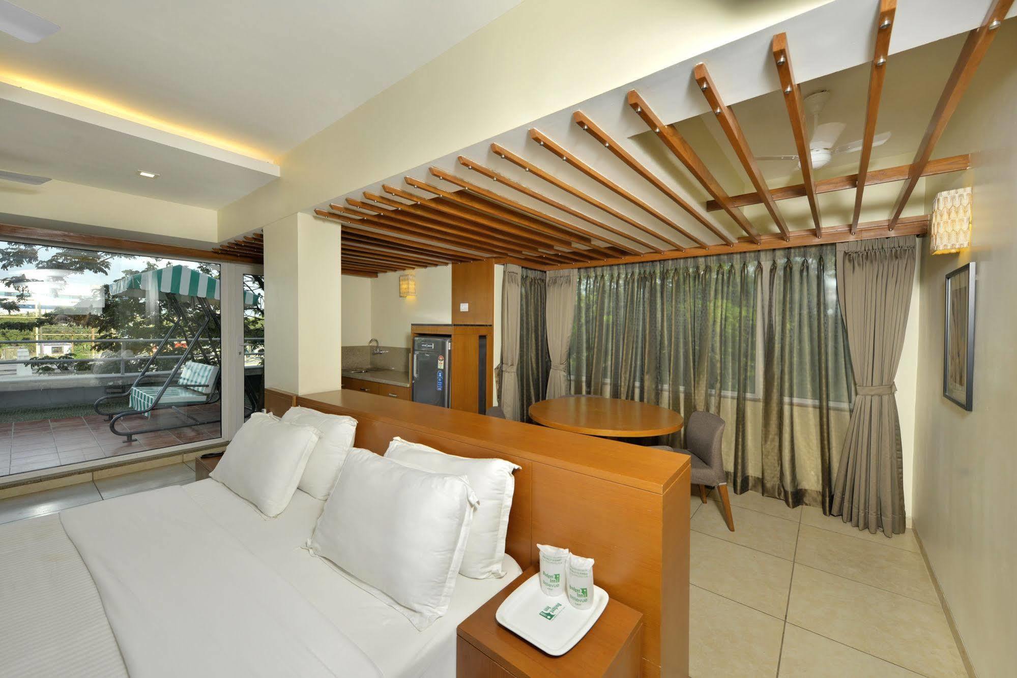 Budget Inn Bellevue Surat Bagian luar foto