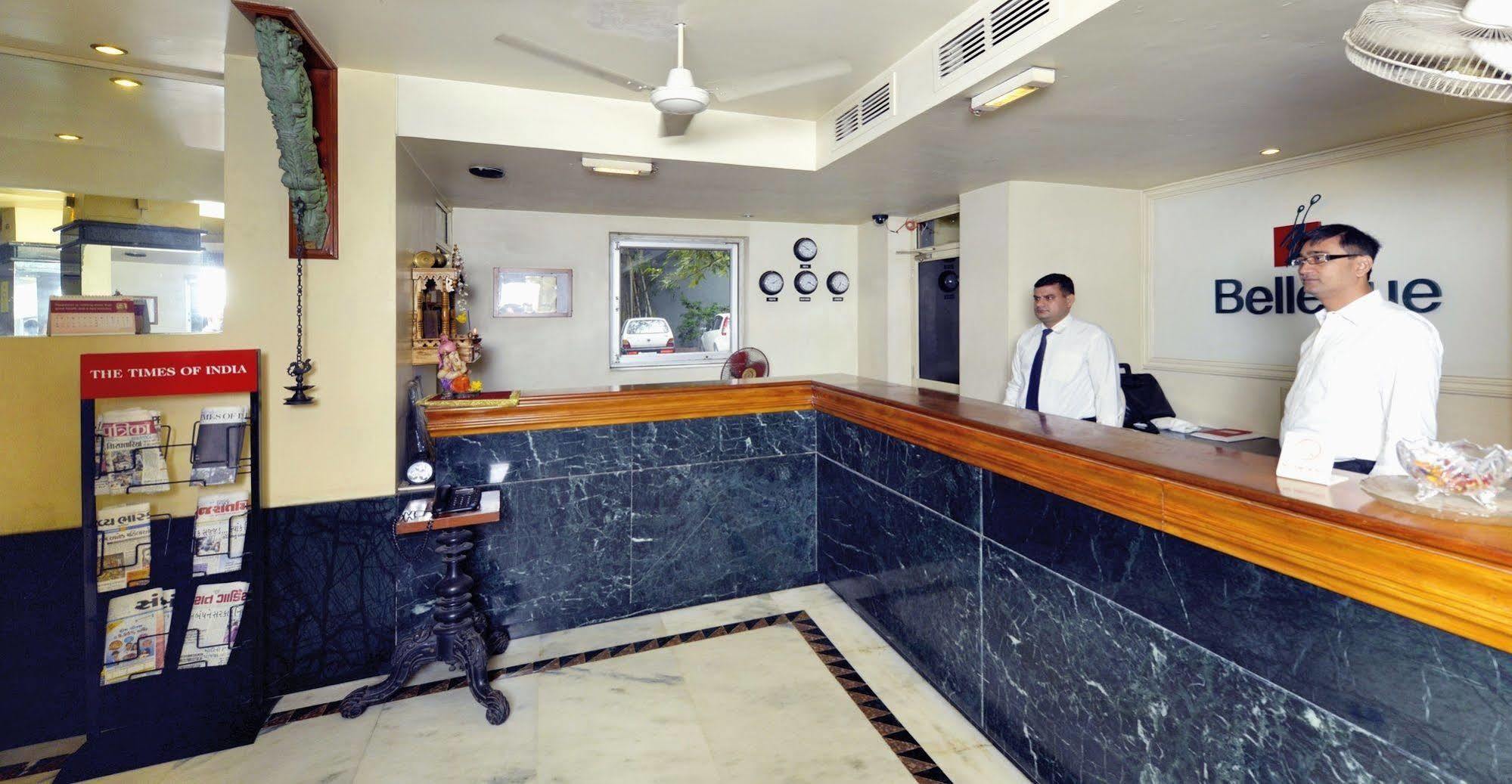 Budget Inn Bellevue Surat Bagian luar foto